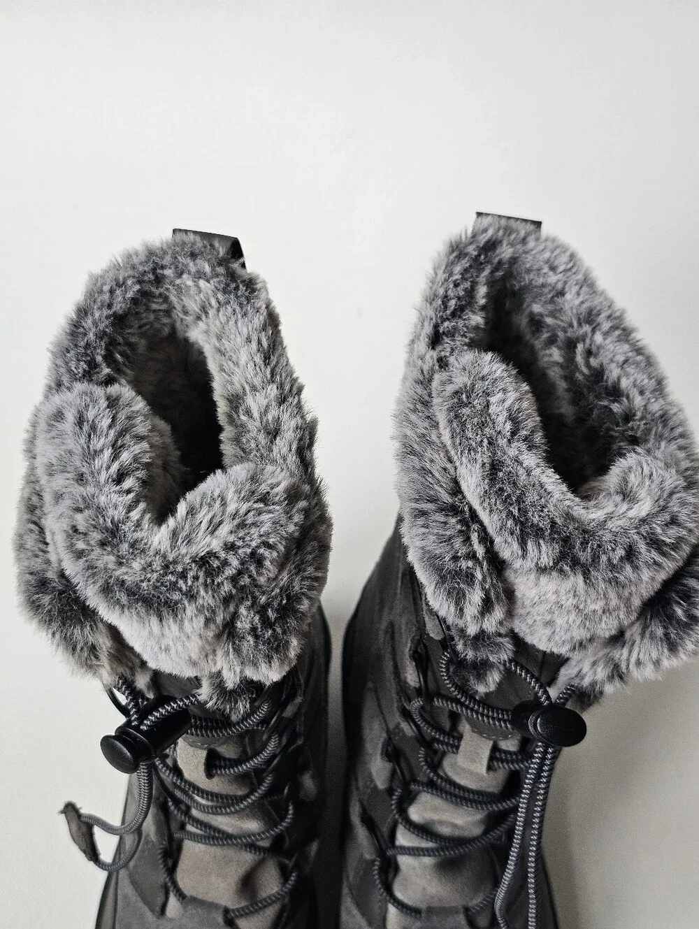 All In Motion Leather Upper Girls Gray Faux Fur Winter Snow Boots Size 1
